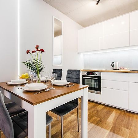 Smart Rental Management Apartments - City Center Wrocław Exteriör bild